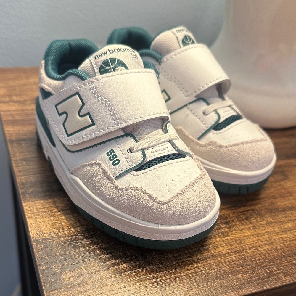 New Balance Kids White and Teal Velcro Sneakers